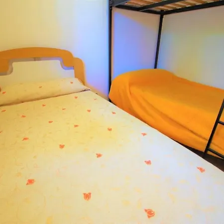 Villa V&v Lloret-villa Jordi Con Aire Acondicionado, Mesa Ping-pong, Piscina, Barbacoa!! Lloret de Mar