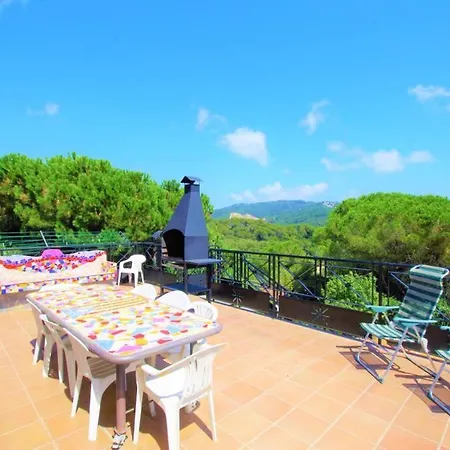 V&v Lloret-villa Jordi Con Aire Acondicionado, Mesa Ping-pong, Piscina, Barbacoa!! Lloret de Mar