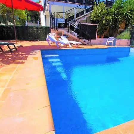 Villa V&v Lloret-villa Jordi Con Aire Acondicionado, Mesa Ping-pong, Piscina, Barbacoa!! Lloret de Mar